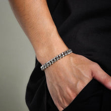 Cargar imagen en el visor de la galería, Pulsera Cubana 8mm - Silver
